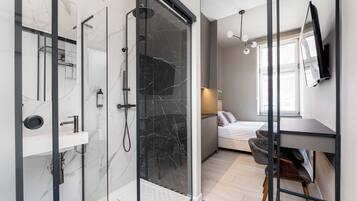 Deluxe-Studiosuite | Badezimmer