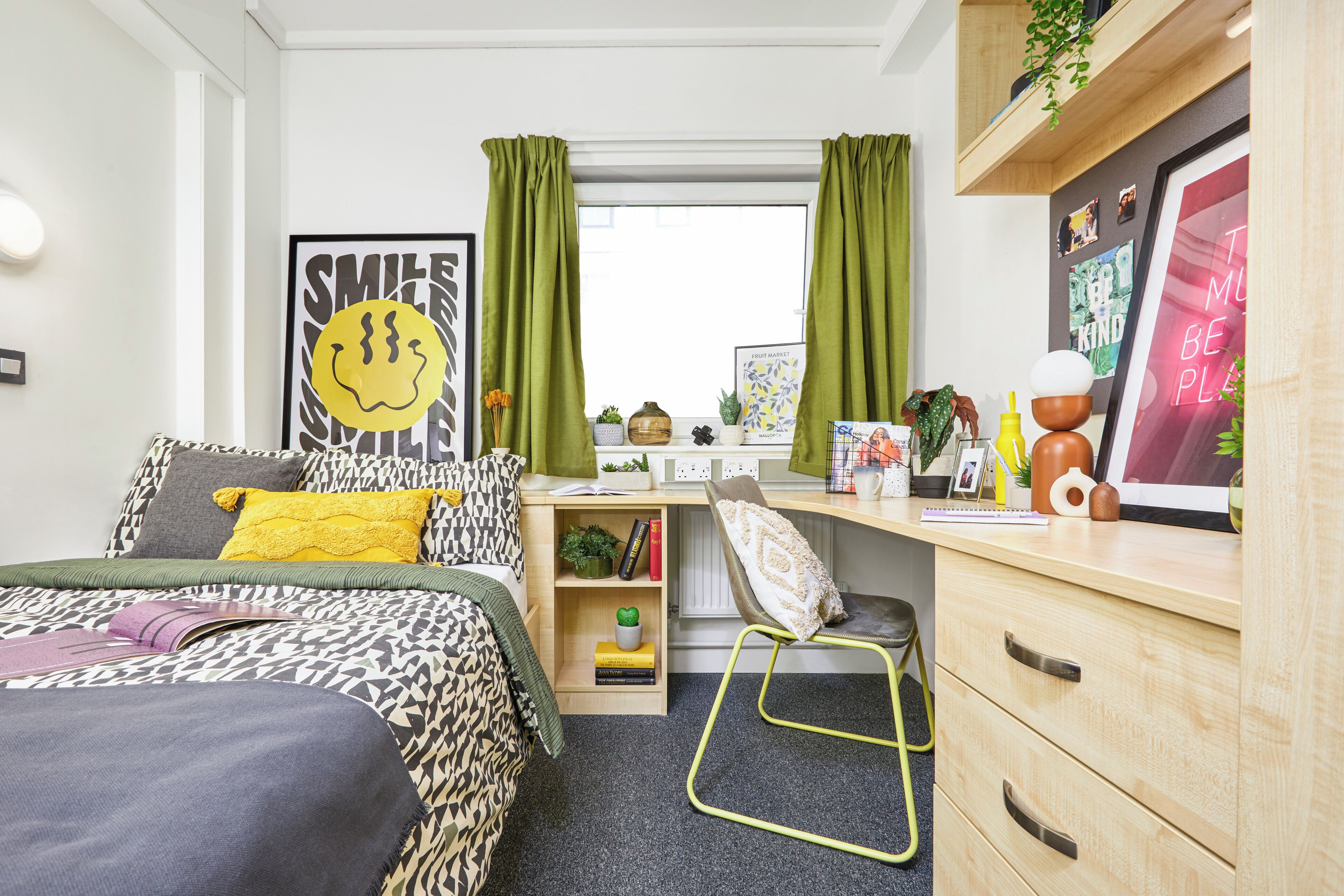 Single Room, 1 Large Single Bed, Non Smoking | Free WiFi
