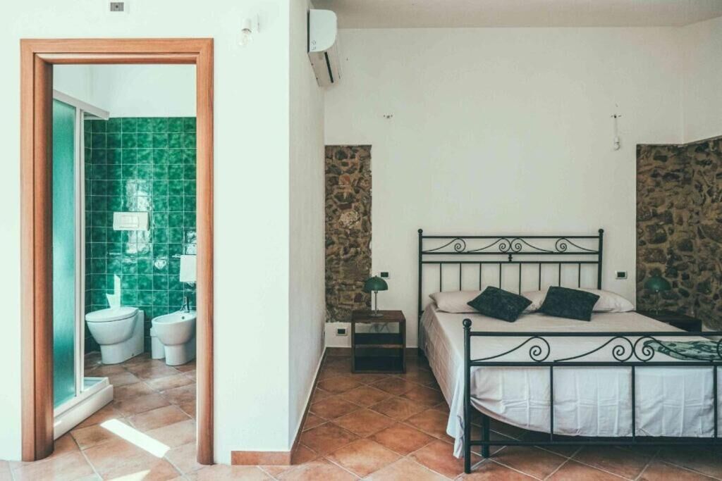 Double Room, Valley View | Desk, laptop workspace, free WiFi