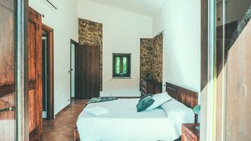 Double Room, Valley View | Desk, laptop workspace, free WiFi
