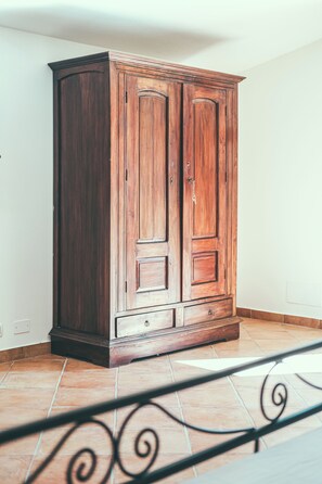Camera doppia, vista valle | Interni