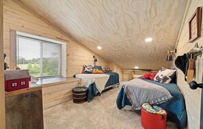 Iron/ironing board, WiFi, bed sheets - Barndominium Near Mt. Magazine & Lake Access (New Blaine)