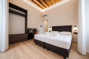 Frette Italian sheets, premium bedding, down comforters - Aurea Colosseum Guest House (Roma)