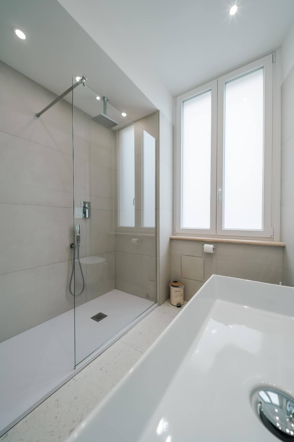 Ducha, cabezal de ducha tipo lluvia, artículos de tocador ecológicos