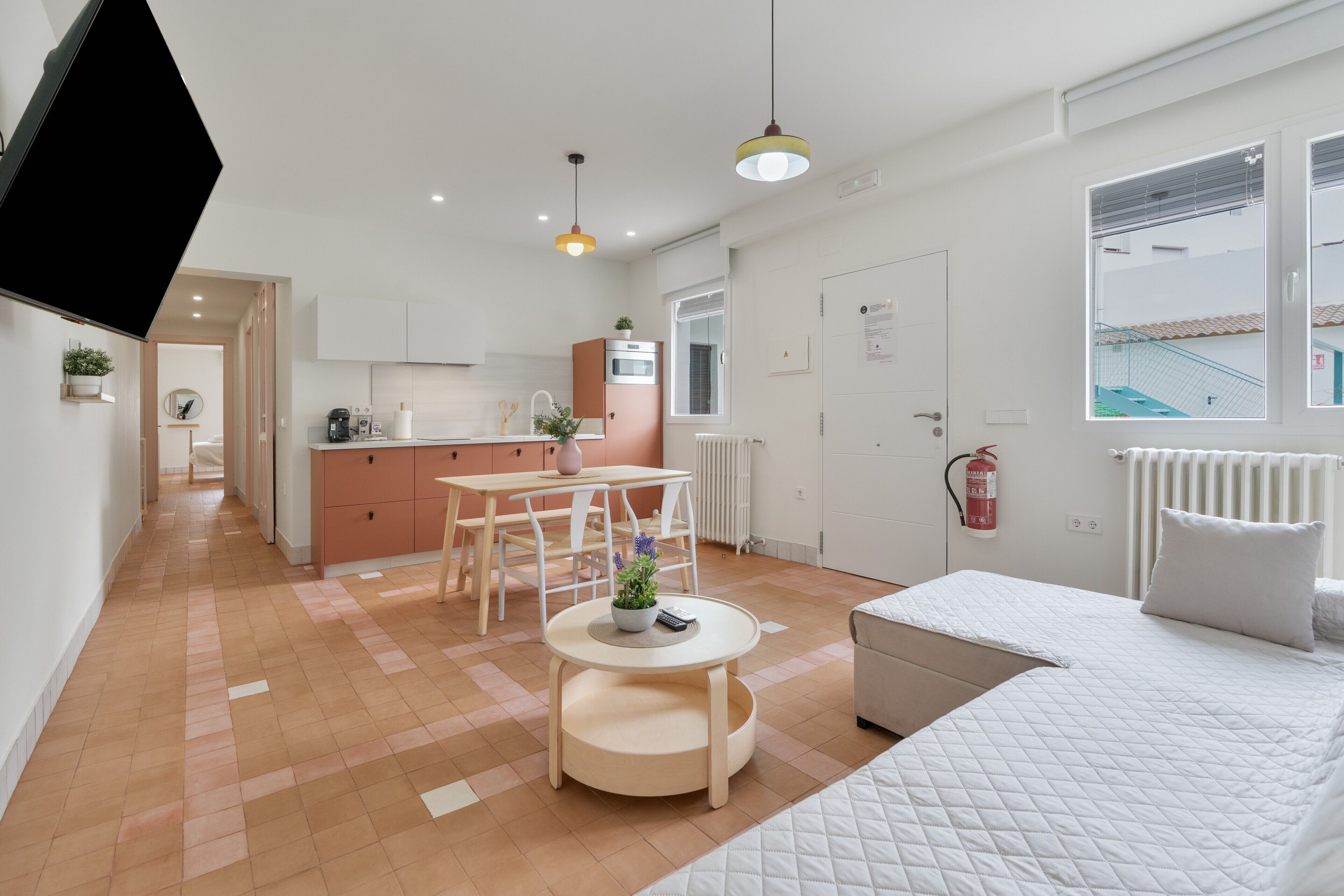 2 dormitorios, tabla de planchar con plancha, wifi y ropa de cama