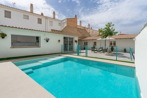 Raízes 22 - 2 Apartment with Shared Pool, Wi-Fi, and Air Conditioning