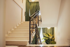 Interior - Palma D'Oro - Luxury Hotel & events (Rrashbull)