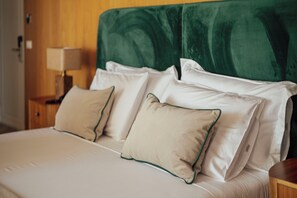 Exclusive Suite, Sea View | Desk, free WiFi - Palma D'Oro - Luxury Hotel & events (Rrashbull)