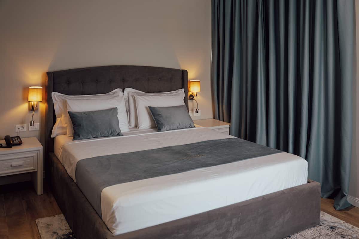 Habitación estándar | Ropa de cama de alta calidad y camas con efecto memoria 