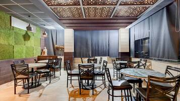 House | Dining