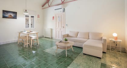 Raízes 22 - 4 Apartment with Shared Pool, Wi-Fi and Air Conditioning