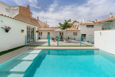 Raízes 22 - 4 Apartment with Shared Pool, Wi-Fi and Air Conditioning