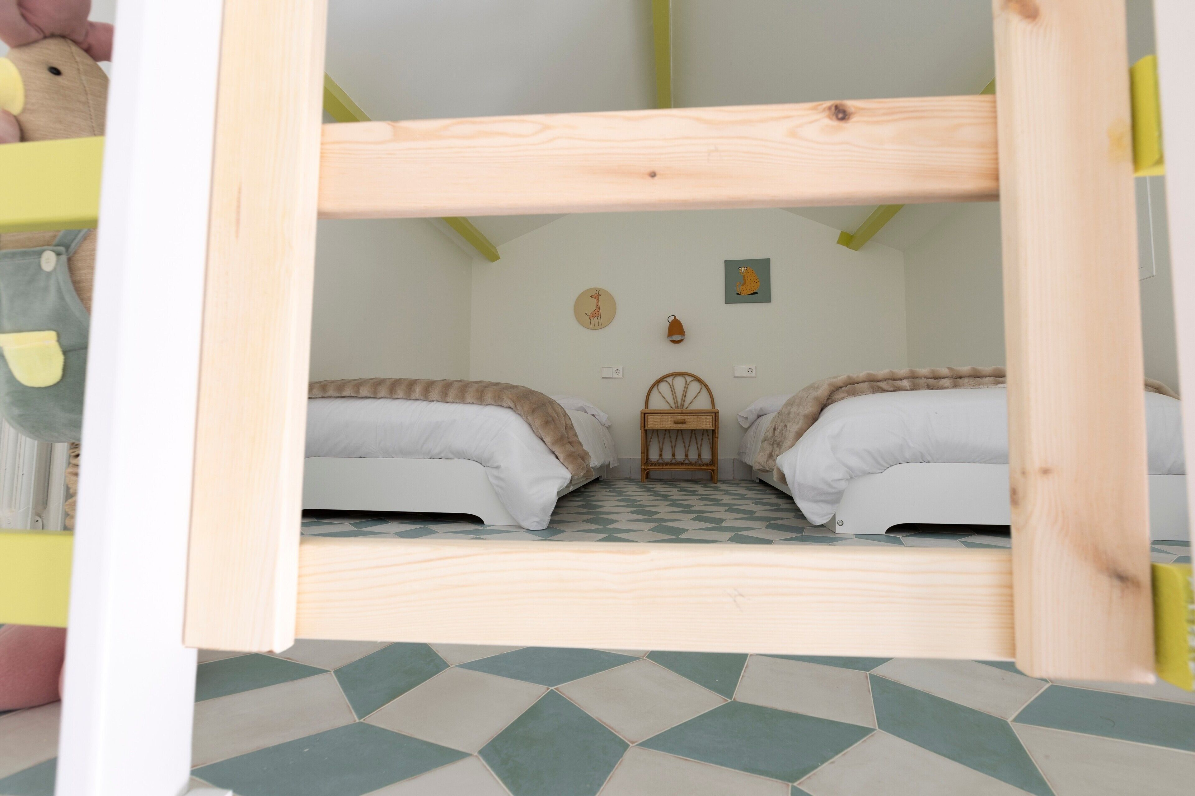 Ferros/tábuas de passar roupa, Wi-Fi, roupa de cama