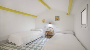 2 dormitorios, tabla de planchar con plancha, wifi y ropa de cama
