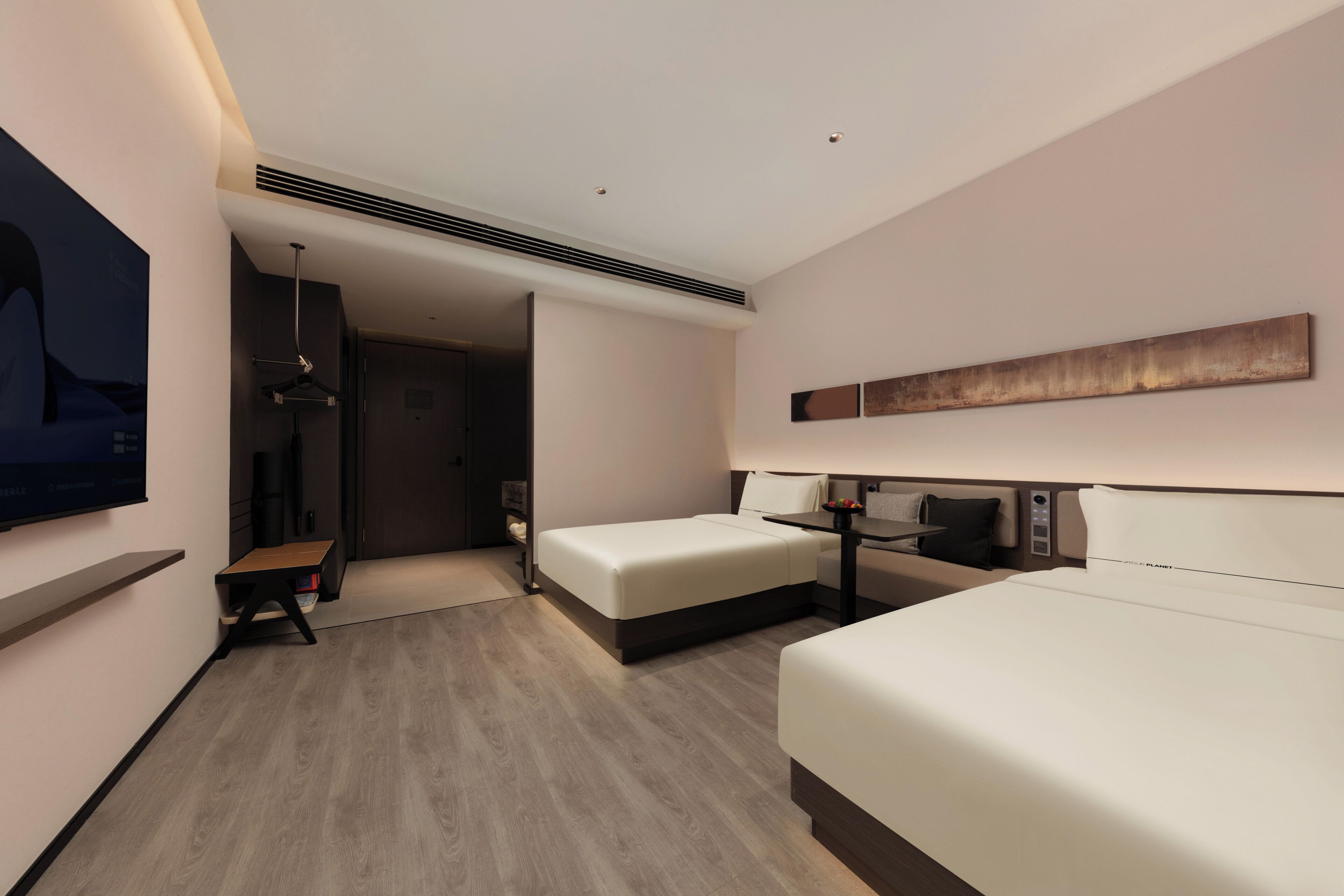 Twin Room, City View | Desk, laptop workspace, free WiFi