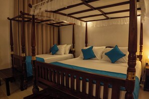 Desk, laptop workspace, iron/ironing board, free WiFi - Rest House Hambantota (Hambantota)