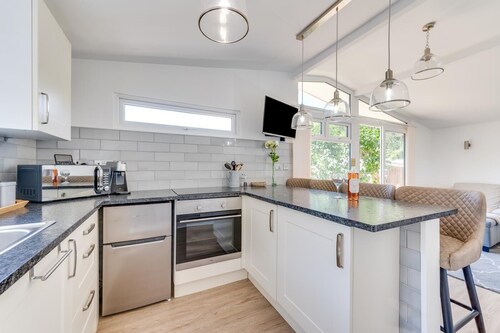 2 Bed in Caswell Bay (oc-hh379)