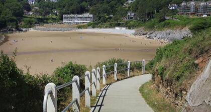 2 Bed in Caswell Bay (oc-hh379)
