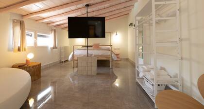 Raízes 22 - 6 Apartment with Shared Pool, Wi-Fi, and Air Conditioning