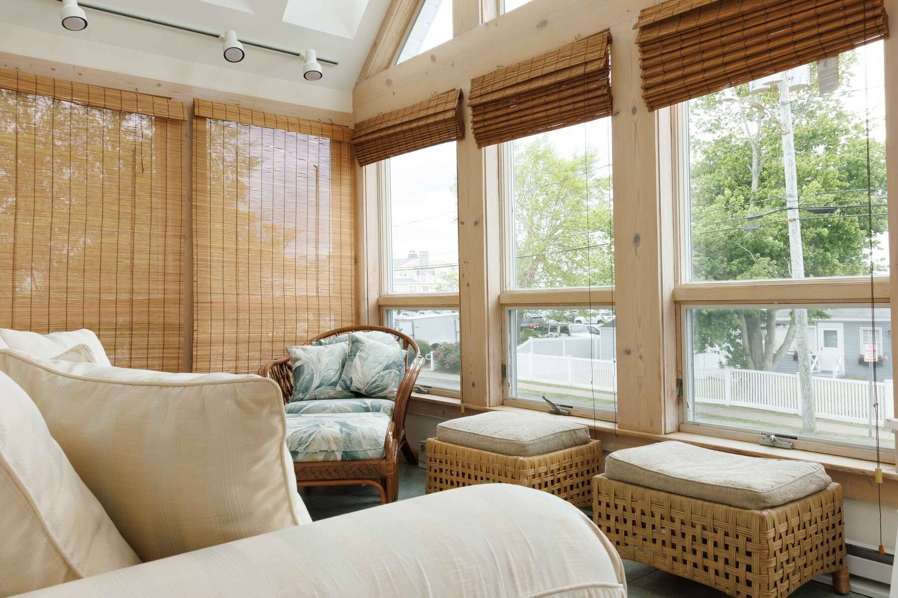 Two-bedroom Townhome In The Heart Of Saybrook Point With Water/harbor Views - Essex, CT
