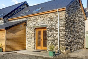 Exterior detail - 1 Bed in Bala (oc-b27365) (Bala)