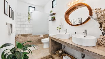 Apartment, City View | Bathroom