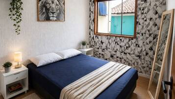 Iron/ironing board, internet, bed sheets