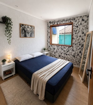 Iron/ironing board, internet, bed sheets
