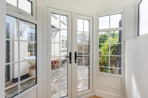 Interior - 2 Bed in Westleigh (oc-c29474) (Westleigh)