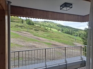 Interior - Nassfeldpass Apartments – Slope View, Mountain Panorama, Direct Slope Access, Wi-Fi (Sonnenalpe Nassfeld)
