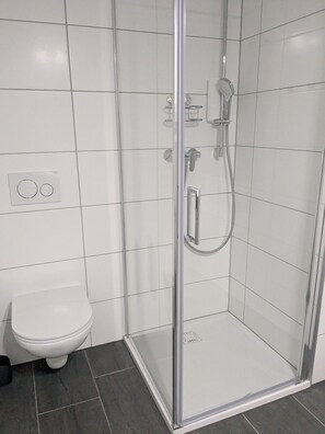 Bathroom - Nassfeldpass Apartments – Slope View, Mountain Panorama, Direct Slope Access, Wi-Fi (Sonnenalpe Nassfeld)