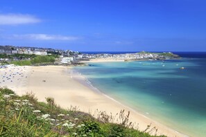 Beach - 1 Bed in St. Ives (oc-g30707) (St Ives)