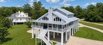 Spacious 4BR River Retreat Near Biloxi Beaches