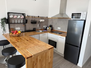 Private kitchen - Apartment for 2 with ocean views (AN)