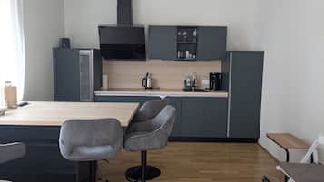 Kühlschrank, Ofen, Herdplatte, Geschirrspüler