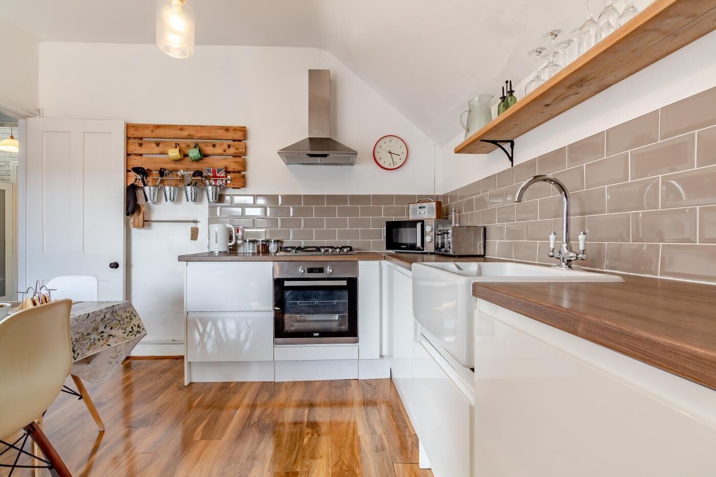 Microwave, oven, cookware/dishes/utensils