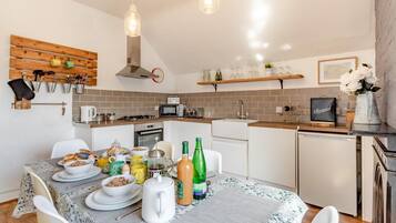 Microwave, oven, cookware/dishes/utensils