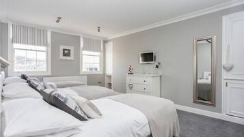 Iron/ironing board, WiFi (free), bed sheets