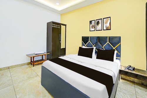 Townhouse Star Square Vijay Nagar