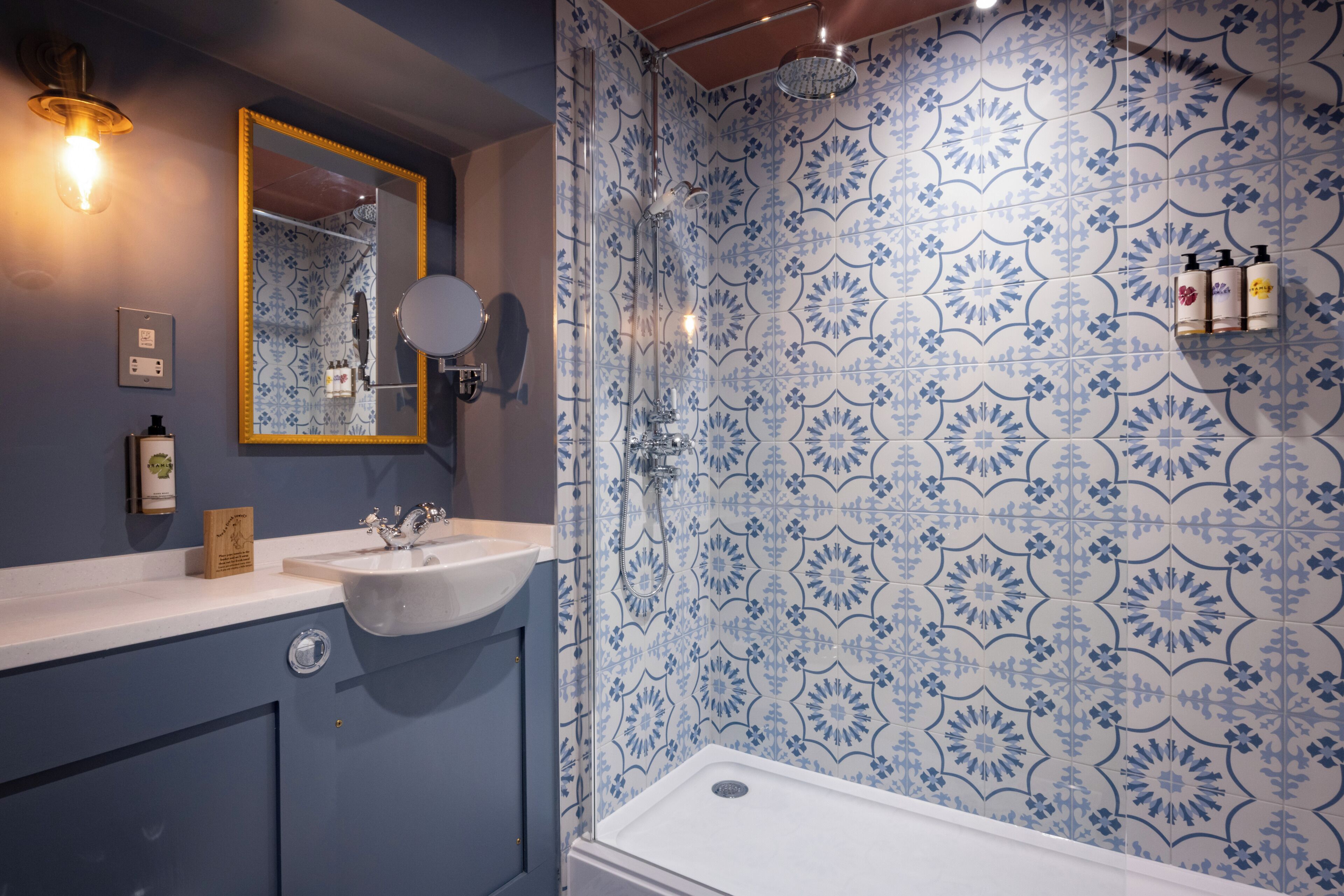 Comfort Double or Twin Room | Bathroom | Hair dryer, towels, soap, shampoo