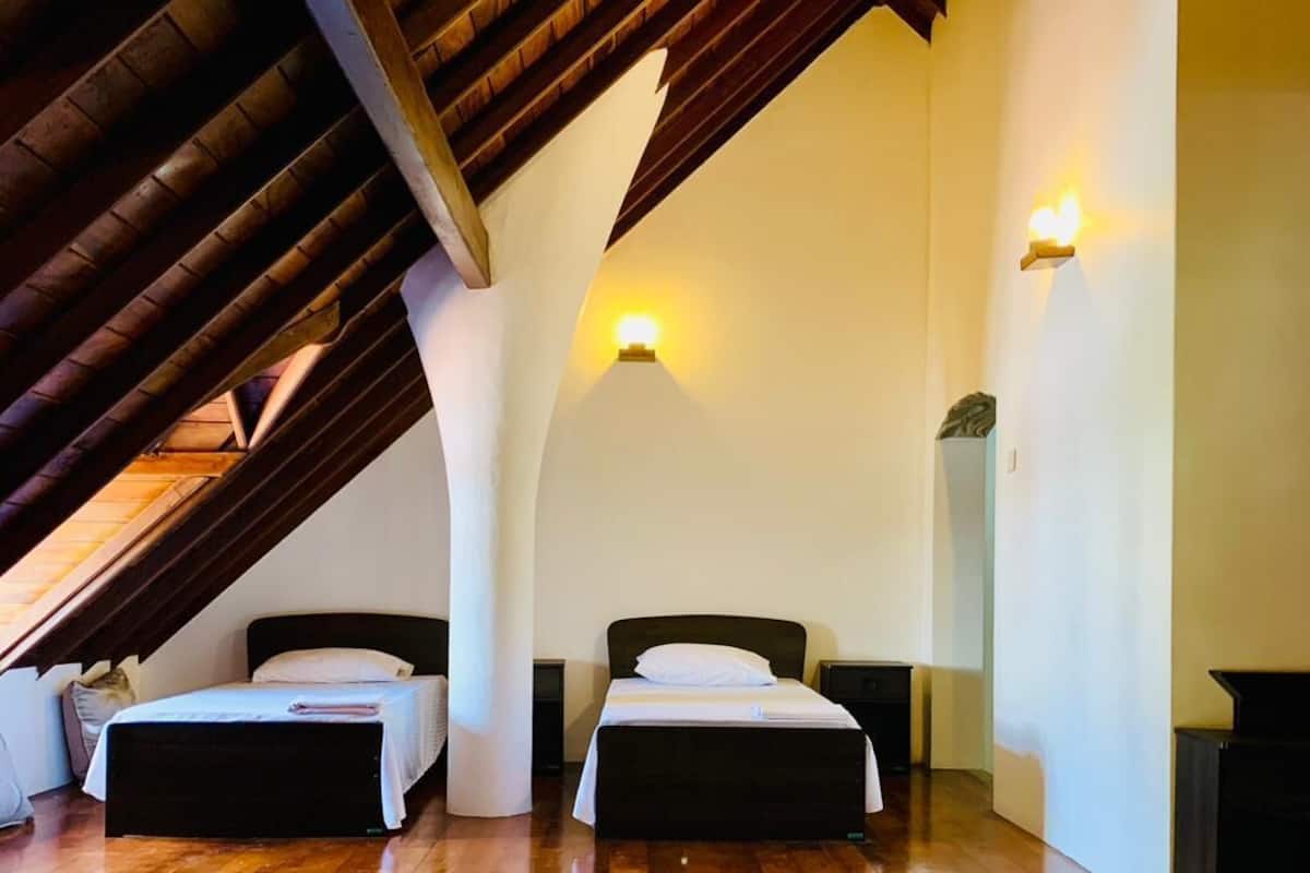 ห้องดีลักซ์ดับเบิลหรือทวิน, วิวสวน | เตารีด/โต๊ะรีดผ้า, Wi-Fi ฟรี