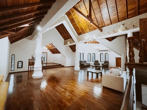 Airport Luxury Villa 65 Negombo 