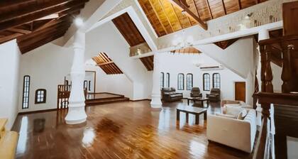 Airport Luxury Villa 65 Negombo
