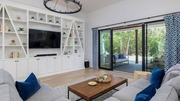 Smart TV, offices, computer monitors