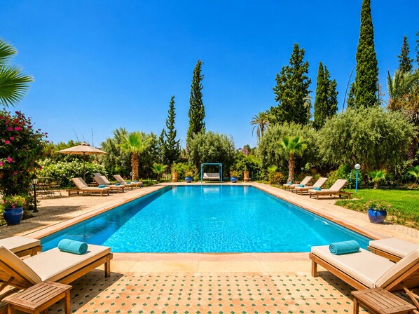 Piscine extérieure