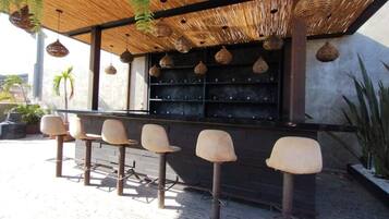 Bar (en la propiedad)