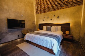 Suite estudio junior, vista al patio | Ropa de cama de alta calidad, edredón, camas Tempur-Pedic y minibar 