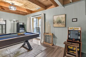 Spielezimmer