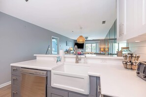 Coffee/tea maker, fridge, microwave, oven - Bayview 2BR Condo with 3 Pools (Ocean City)