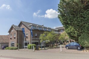 Exterior - Family Room with Terrace | Near Drielandenpunt | Free Parking (Noorbeek)
